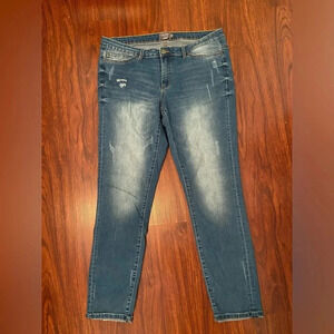 JUNAROSE Slim Stretch Blue Denim Jean Distressed Sz 16